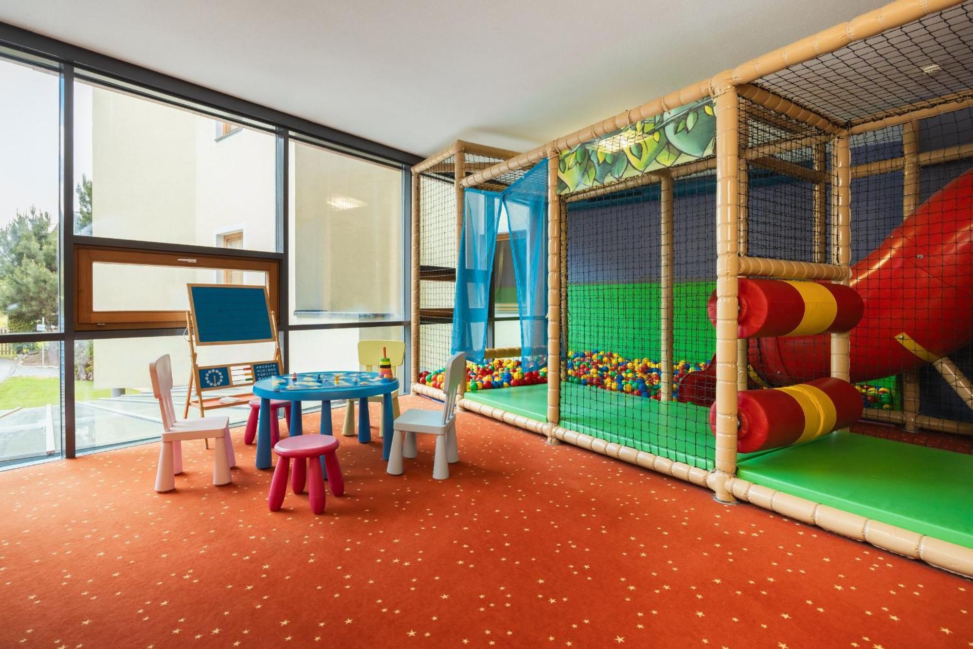 Neueroeffnung Miaflor Familien- & Aktivresort Рід-ім-Оберіннталь Екстер'єр фото