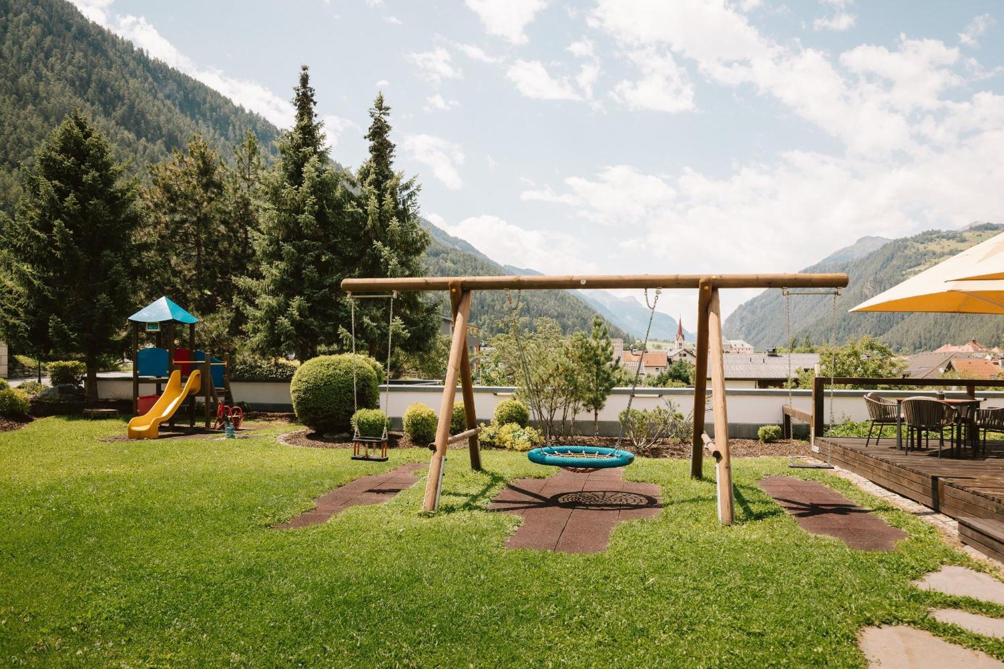 Neueroeffnung Miaflor Familien- & Aktivresort Рід-ім-Оберіннталь Екстер'єр фото