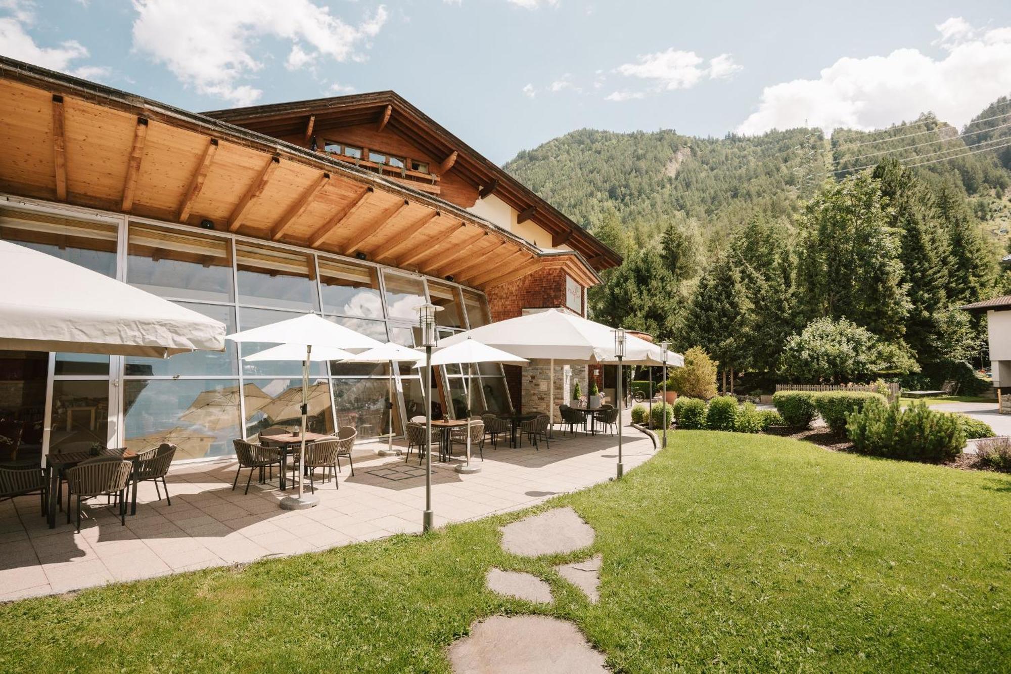 Neueroeffnung Miaflor Familien- & Aktivresort Рід-ім-Оберіннталь Екстер'єр фото